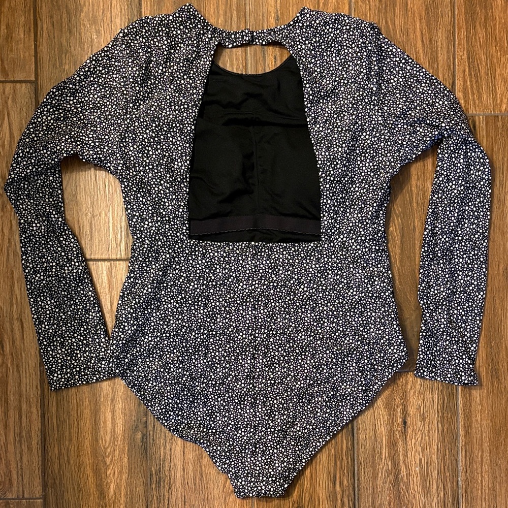 Shade & Shore Black White Speckled Long Sleeve One-Piece Swimsuit - Picture 3 of 9